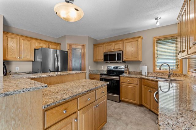 10403 Noble Avenue N, Brooklyn Park, MN 55443