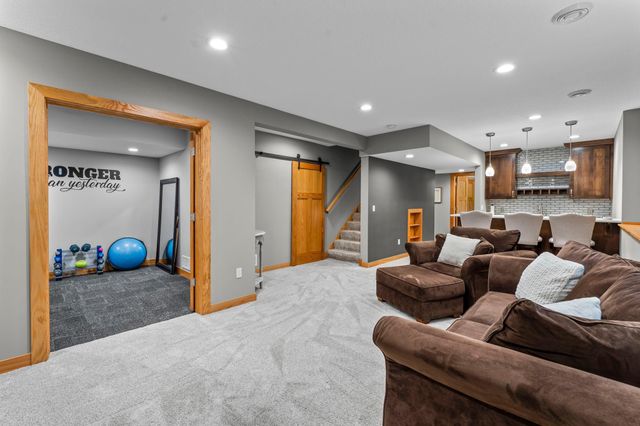 10403 Noble Avenue N, Brooklyn Park, MN 55443