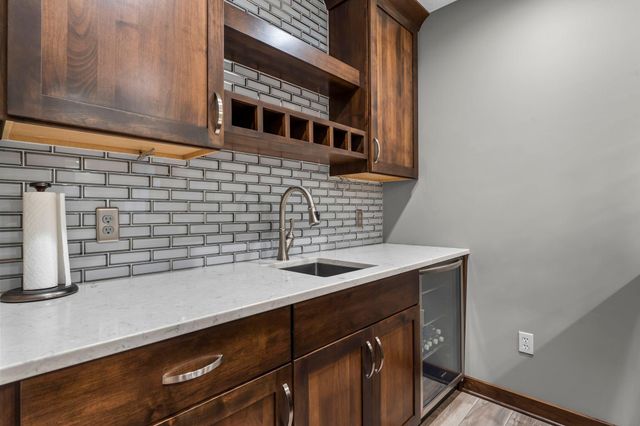 10403 Noble Avenue N, Brooklyn Park, MN 55443