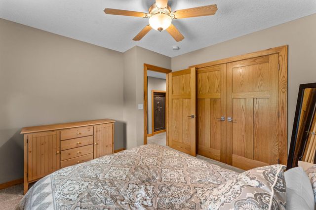 10403 Noble Avenue N, Brooklyn Park, MN 55443