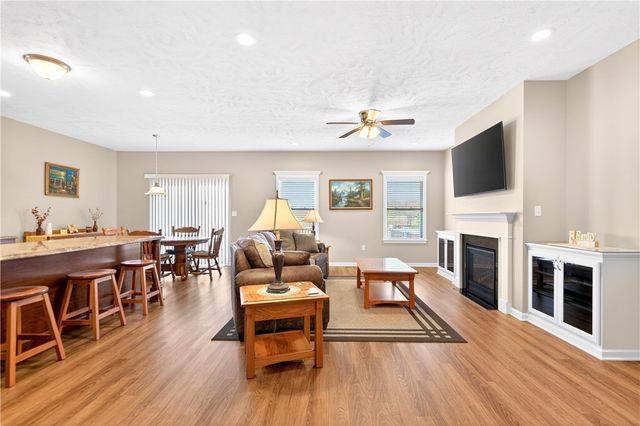263 Stump Dr, Rostraver, PA 15012