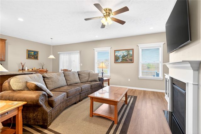 263 Stump Dr, Rostraver, PA 15012