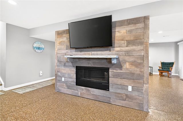 263 Stump Dr, Rostraver, PA 15012