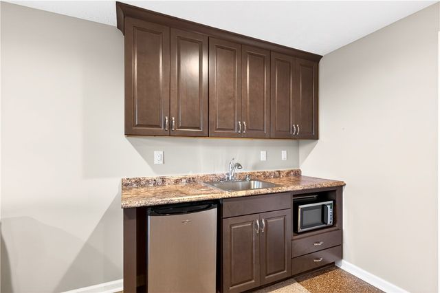 263 Stump Dr, Rostraver, PA 15012