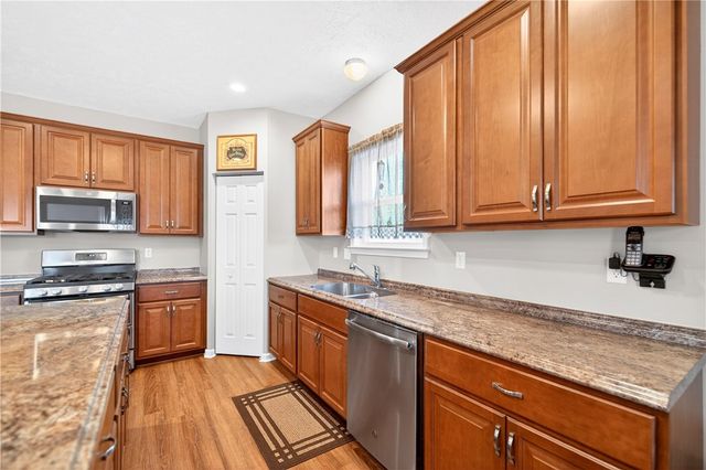 263 Stump Dr, Rostraver, PA 15012