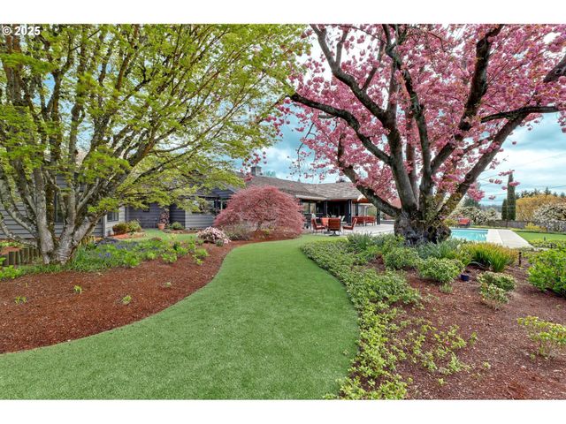 7750 Sw MONTCLAIR Dr, Portland, OR 97225