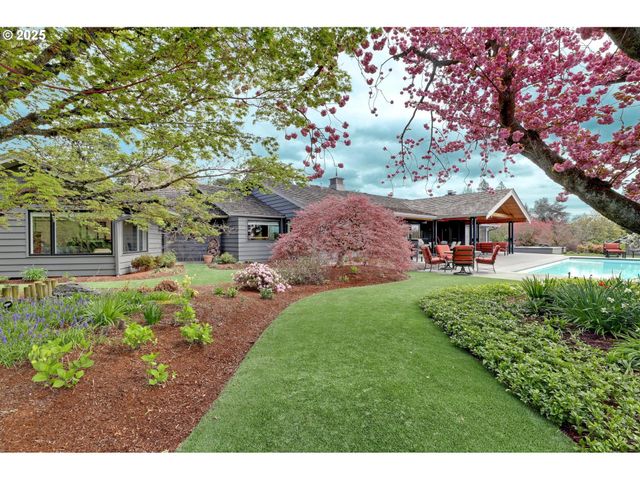 7750 Sw MONTCLAIR Dr, Portland, OR 97225