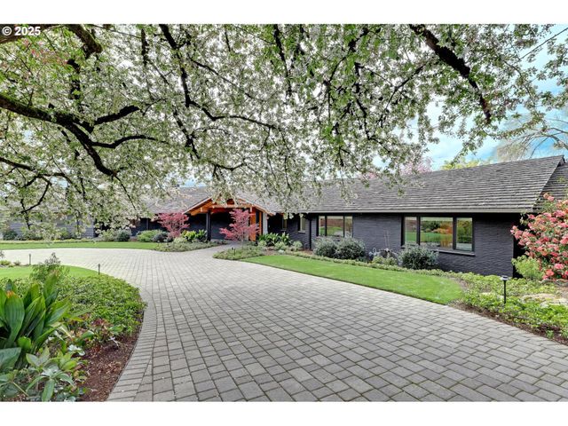 7750 Sw MONTCLAIR Dr, Portland, OR 97225