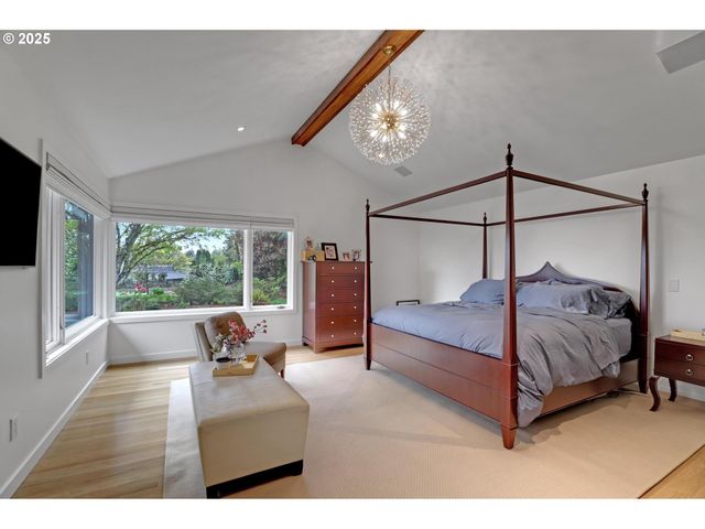 7750 Sw MONTCLAIR Dr, Portland, OR 97225