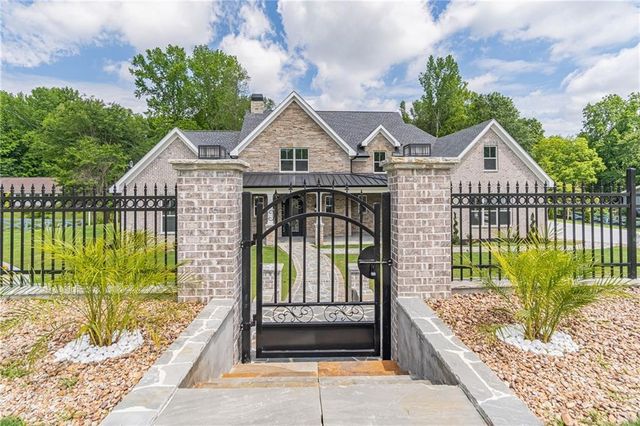 140 Maranatha Trail, Lawrenceville, GA 30045