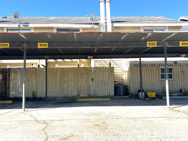 8405 Wilcrest Drive 3202, Houston, TX 77072