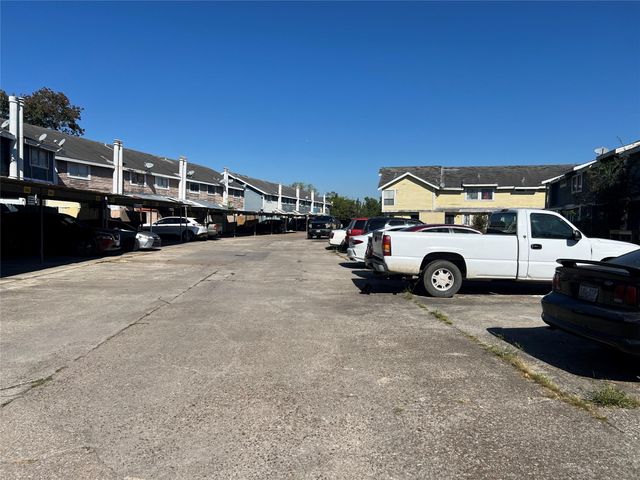 8405 Wilcrest Drive 3202, Houston, TX 77072