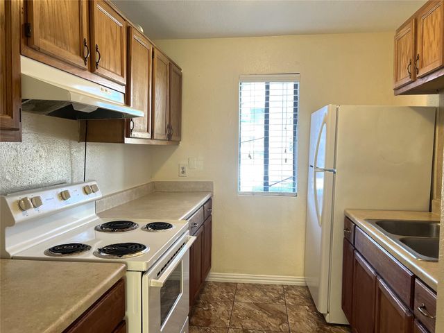 8405 Wilcrest Drive 3202, Houston, TX 77072