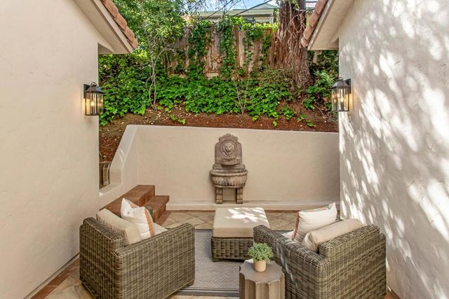 875 Madonna Way, Los Altos, CA 94024