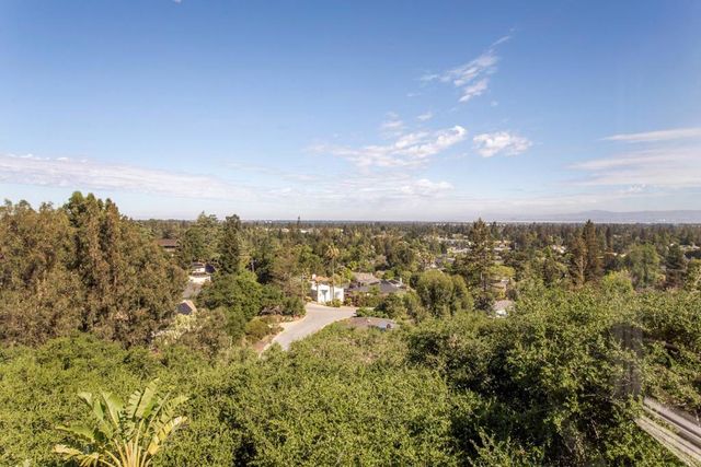 875 Madonna Way, Los Altos, CA 94024