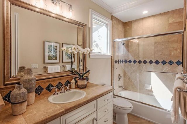 875 Madonna Way, Los Altos, CA 94024
