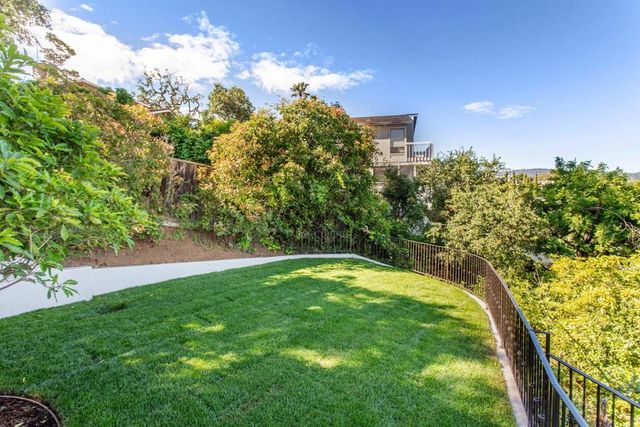 875 Madonna Way, Los Altos, CA 94024