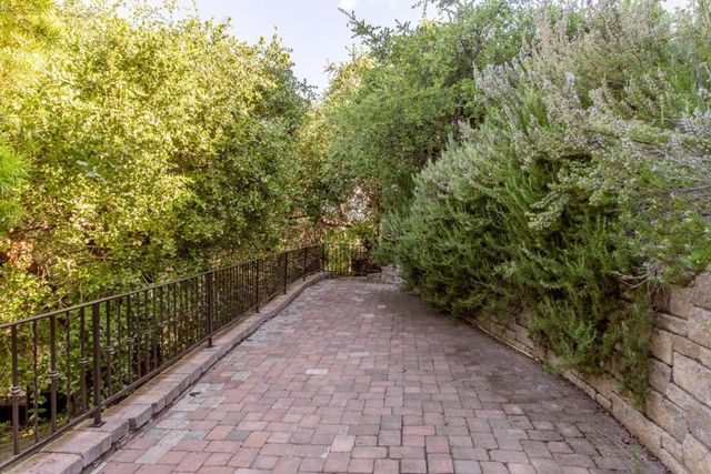 875 Madonna Way, Los Altos, CA 94024
