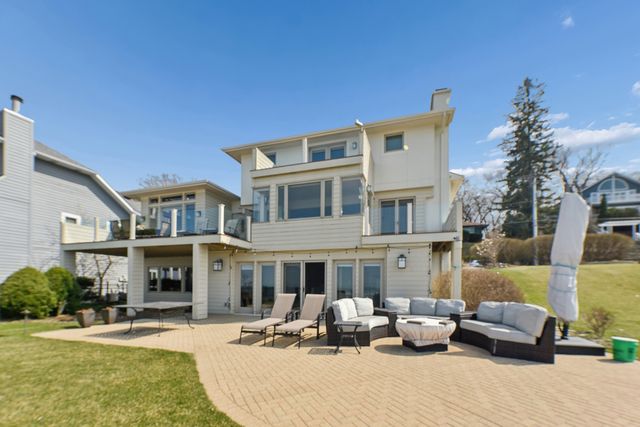 2940 Lake Shore Drive, Long Beach, IN 46360