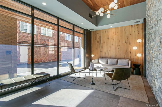 39 Washington Avenue 203, Pleasantville, NY 10570