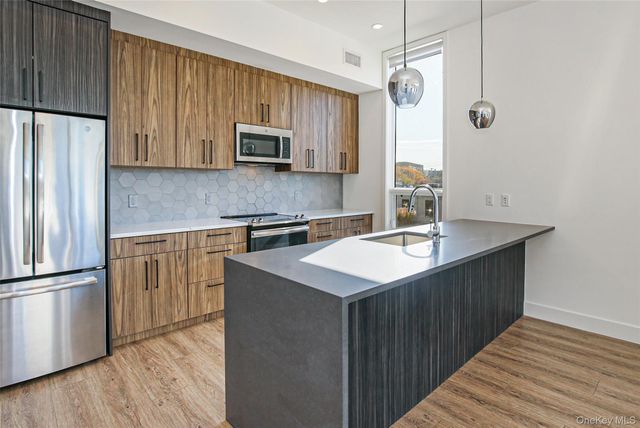 39 Washington Avenue 203, Pleasantville, NY 10570