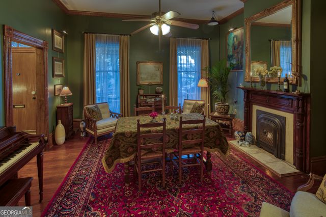 213 W Duffy Street, Savannah, GA 31401