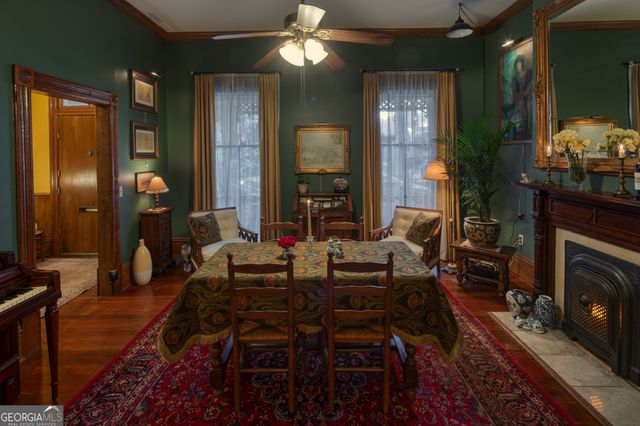 213 W Duffy Street, Savannah, GA 31401