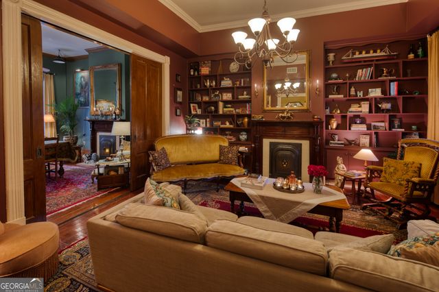 213 W Duffy Street, Savannah, GA 31401