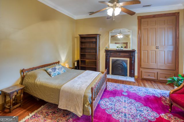 213 W Duffy Street, Savannah, GA 31401