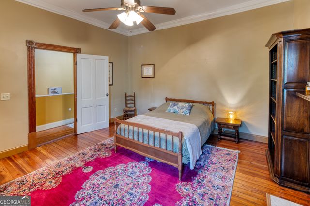 213 W Duffy Street, Savannah, GA 31401