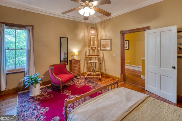 213 W Duffy Street, Savannah, GA 31401