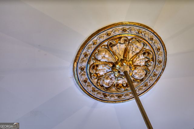 213 W Duffy Street, Savannah, GA 31401