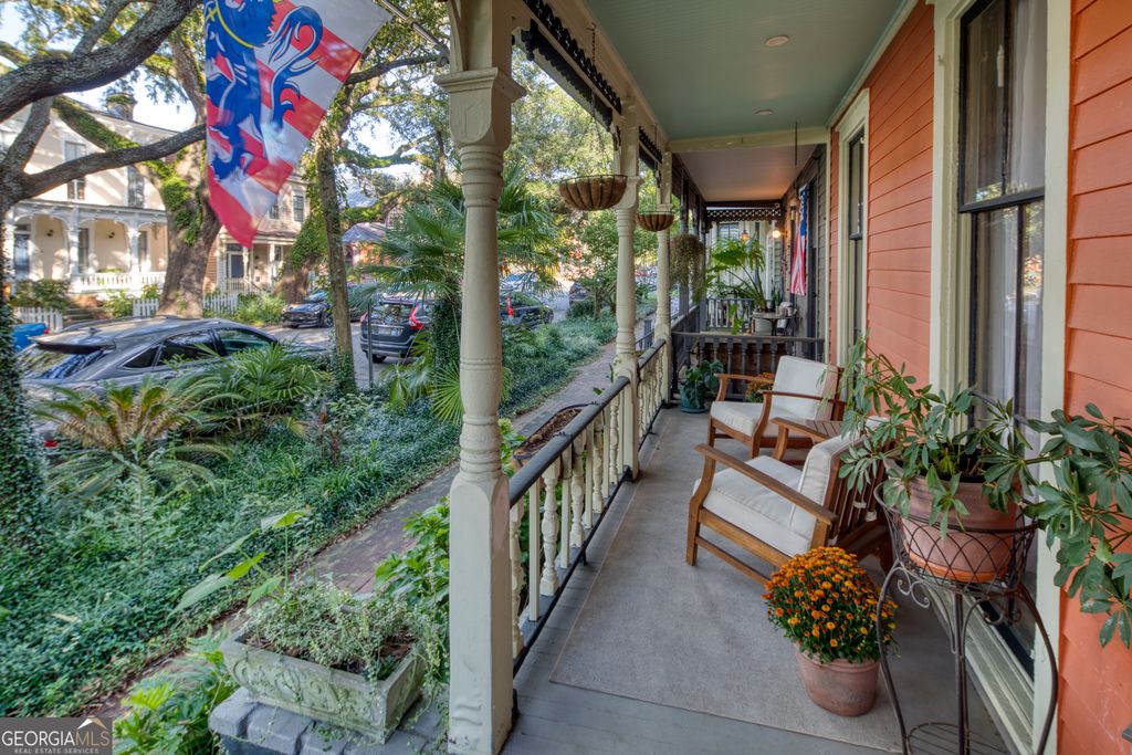 213 W Duffy Street, Savannah, GA 31401