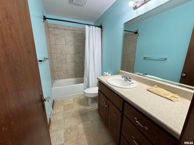 2537 S 5TH Street, Springfield, IL 62703