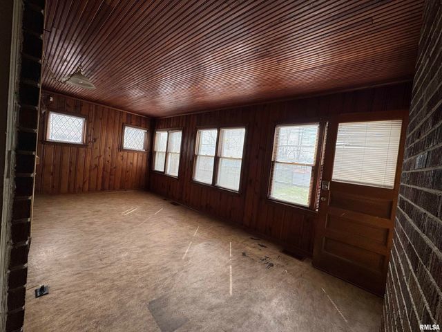 2537 S 5TH Street, Springfield, IL 62703