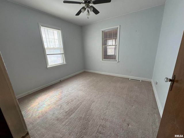 2537 S 5TH Street, Springfield, IL 62703