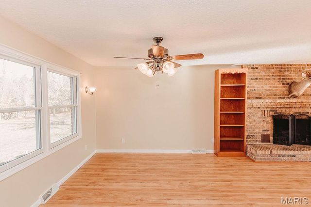 42485 Highway Bb, Dixon, MO 65459