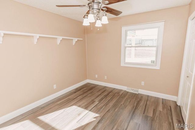 42485 Highway Bb, Dixon, MO 65459