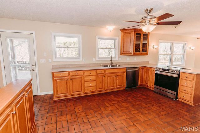 42485 Highway Bb, Dixon, MO 65459