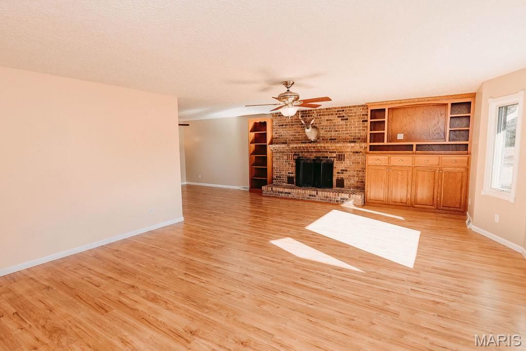 42485 Highway Bb, Dixon, MO 65459