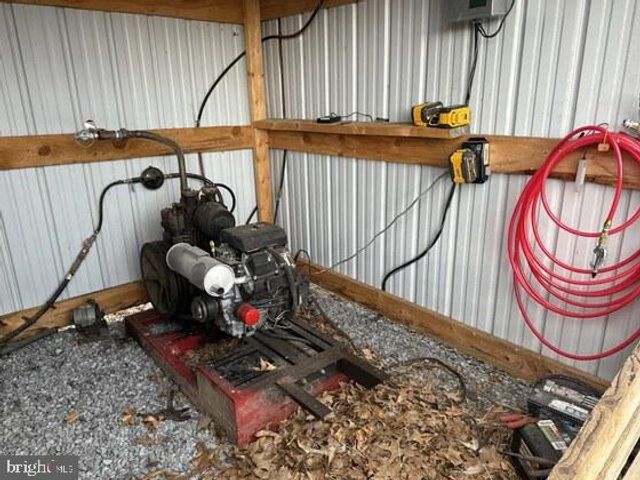 72 QUIGLEY RD, Newburg, PA 17240