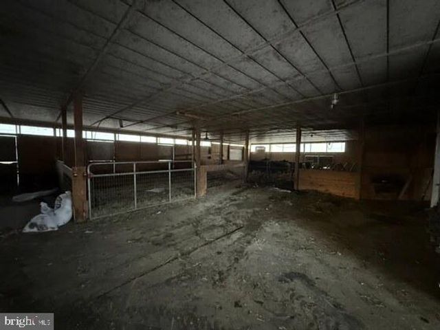 72 QUIGLEY RD, Newburg, PA 17240