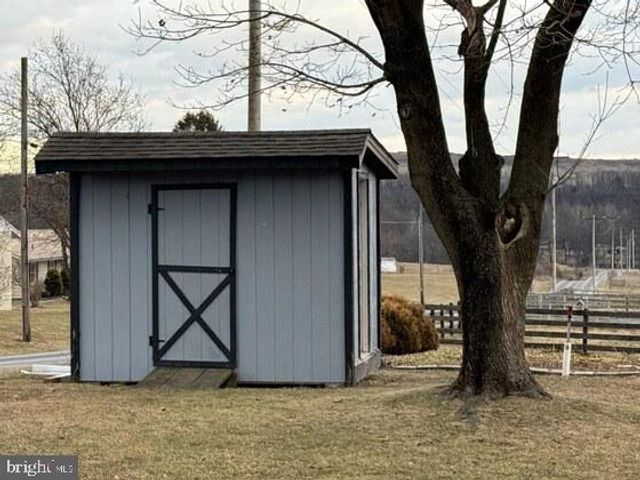 72 QUIGLEY RD, Newburg, PA 17240