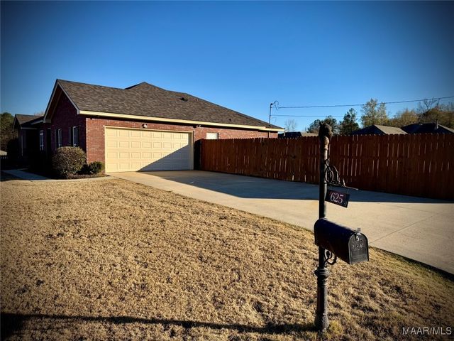 625 Old Camp Drive, Pike Road, AL 36064