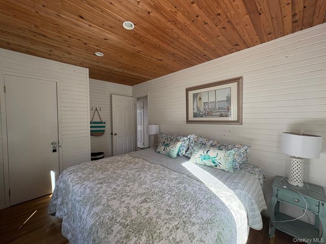431 Dehnhoff Walk, Ocean Beach, NY 11770