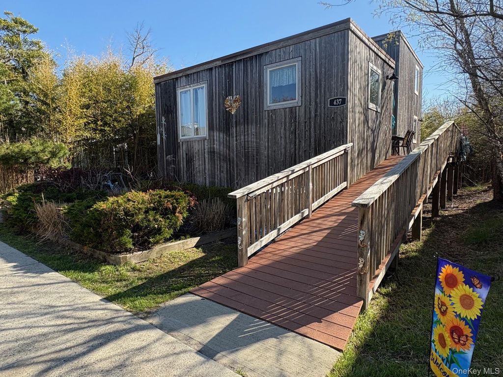 431 Dehnhoff Walk, Ocean Beach, NY 11770