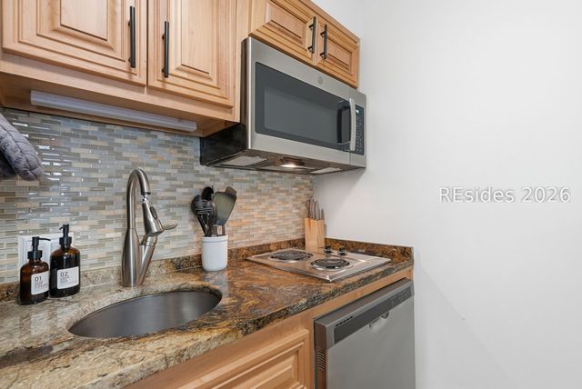 4 N Forest Beach Dr Apt 134, Hilton Head Island, SC 29928