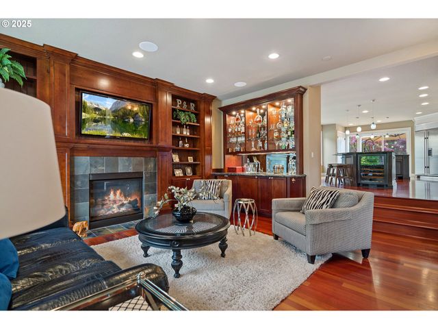 4906 Nw HIGHPOINT Dr, Camas, WA 98607