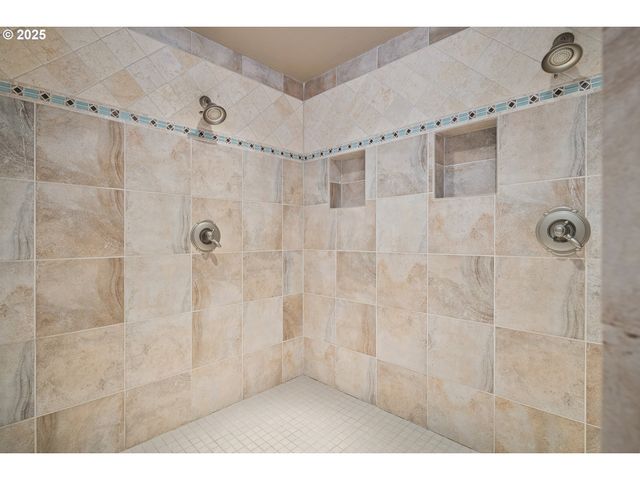 4906 Nw HIGHPOINT Dr, Camas, WA 98607