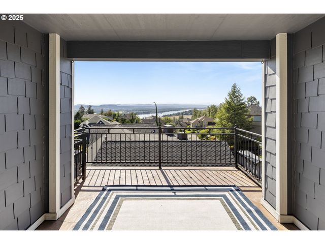 4906 Nw HIGHPOINT Dr, Camas, WA 98607